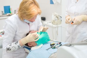 How Cosmetic Dentists in Queens, NY Can Improve Your Smile