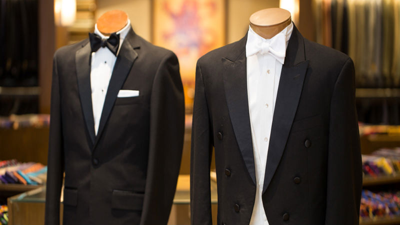 4 Best Reasons to Go for a Tux Rental