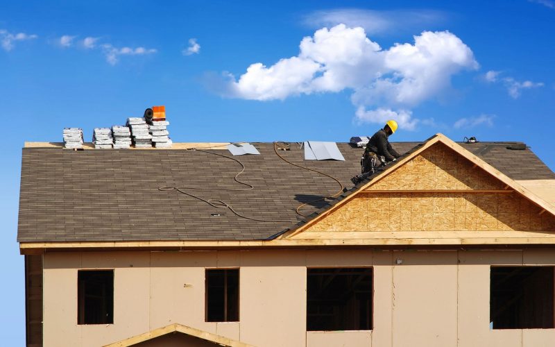 Hire the Right Roof Repair Contractor In Glencoe