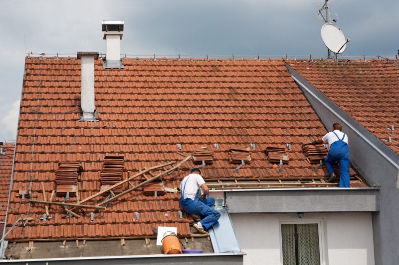 What To Discuss With Roofing Contractors In Tucson