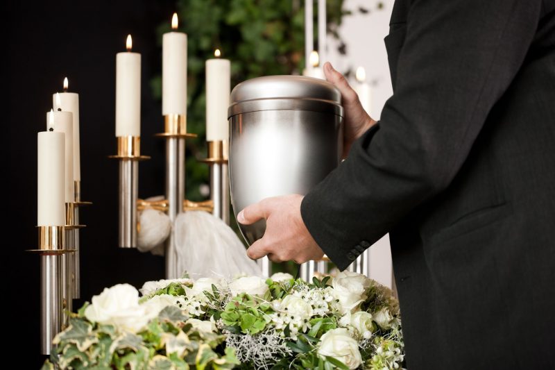 Four Benefits of Choosing Cremation in Roeland Park KS