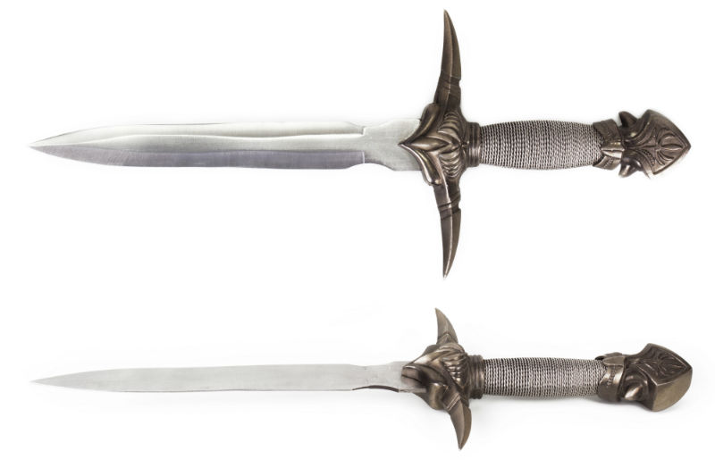 The Advantages of Owning and Using Authentic Full Tang Swords