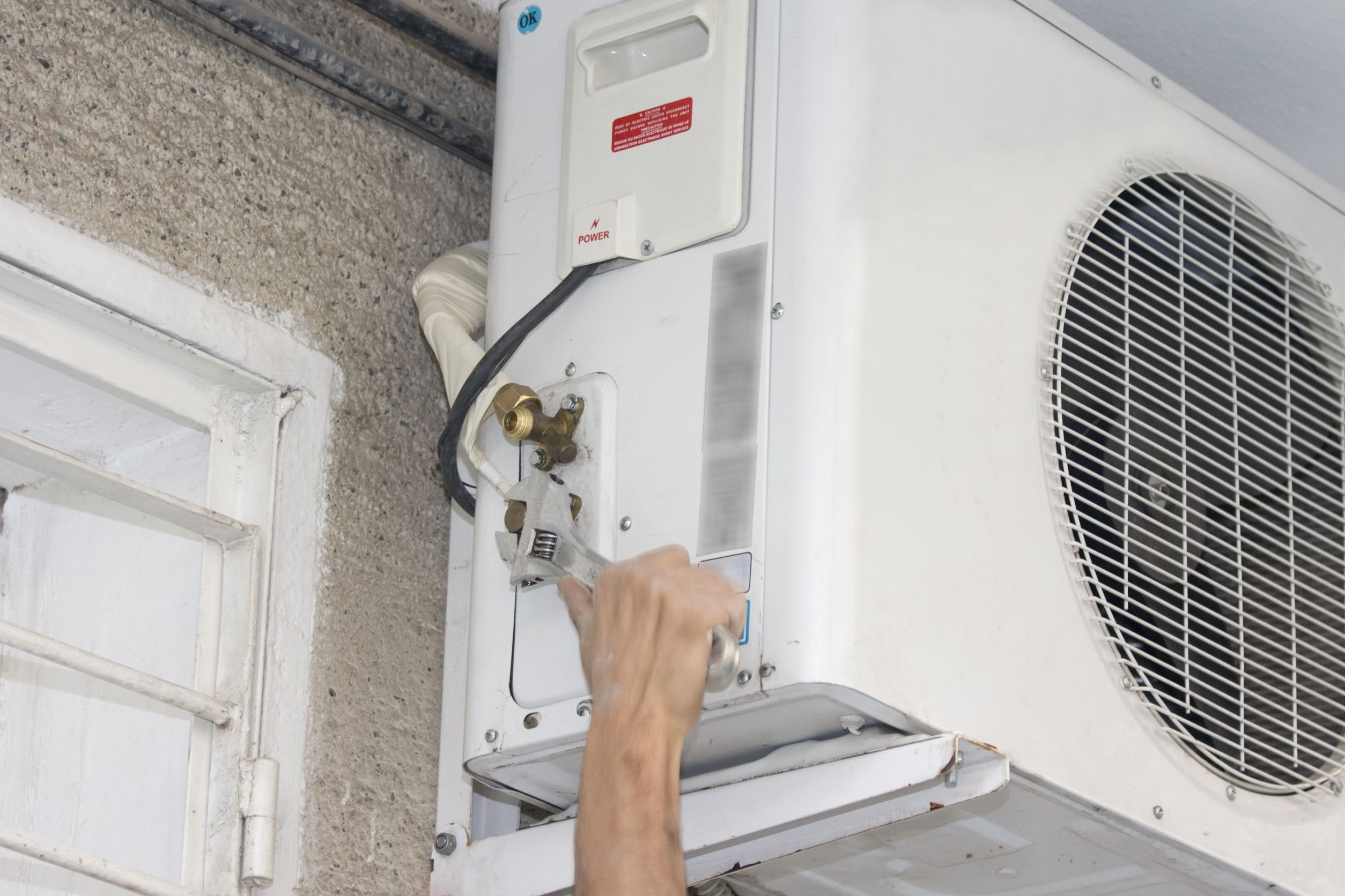 What to Check Before Calling AC Contractors in Haines City, FL