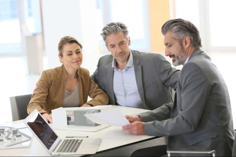 Trust a Competent Business Insurance Agent in Suffolk
