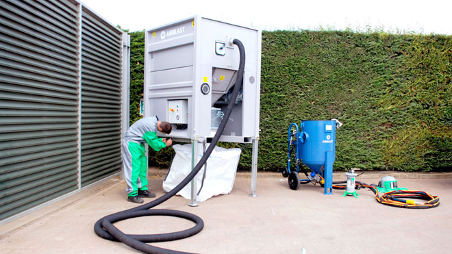 The Benefits of Using a Suction Blasting Cabinet in California