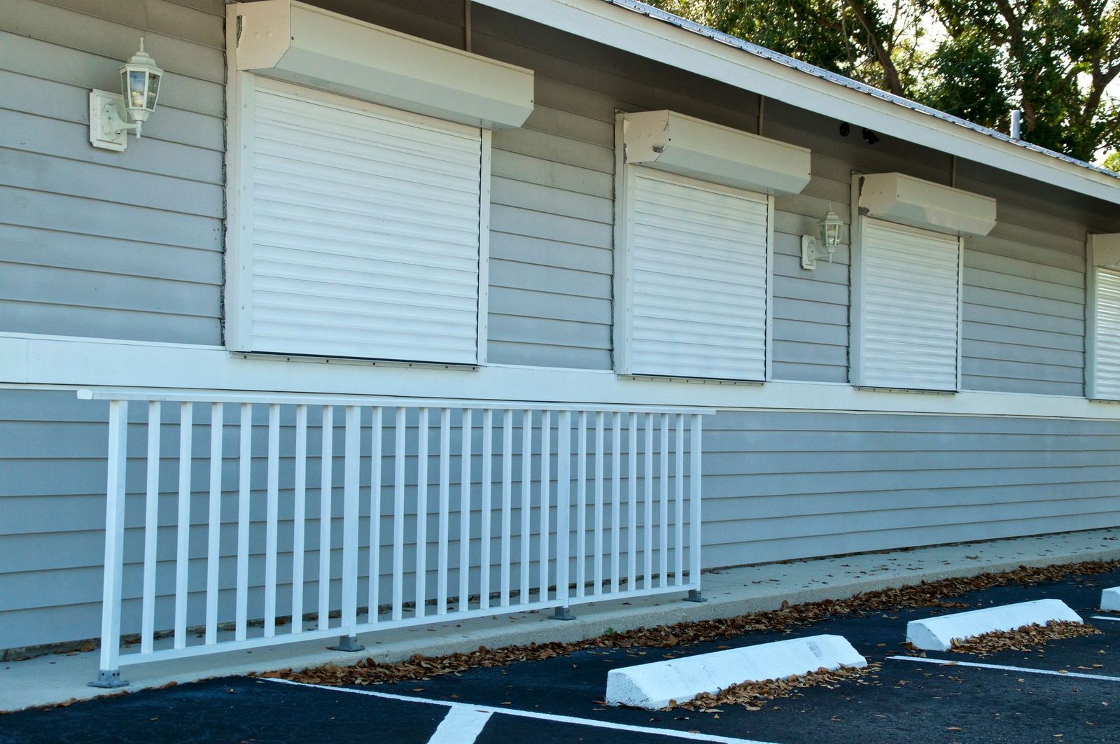 Discover the Difference that Aluminum Bahama Shutters Can Make on a Home