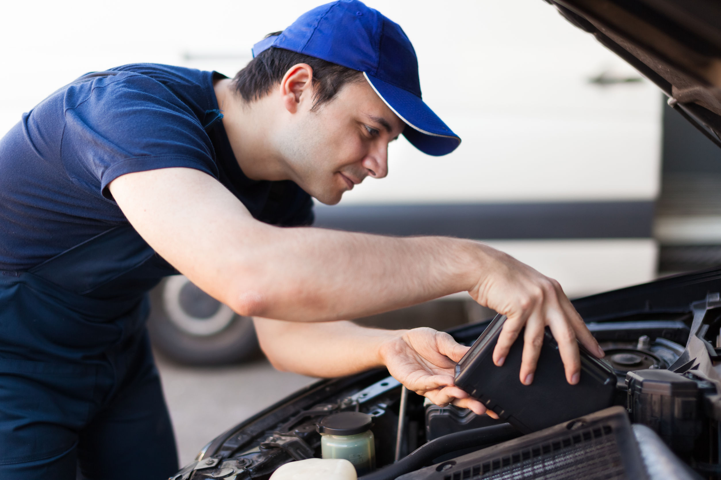 Finding The Best Place To Get An Oil Change in Jacksonville, FL