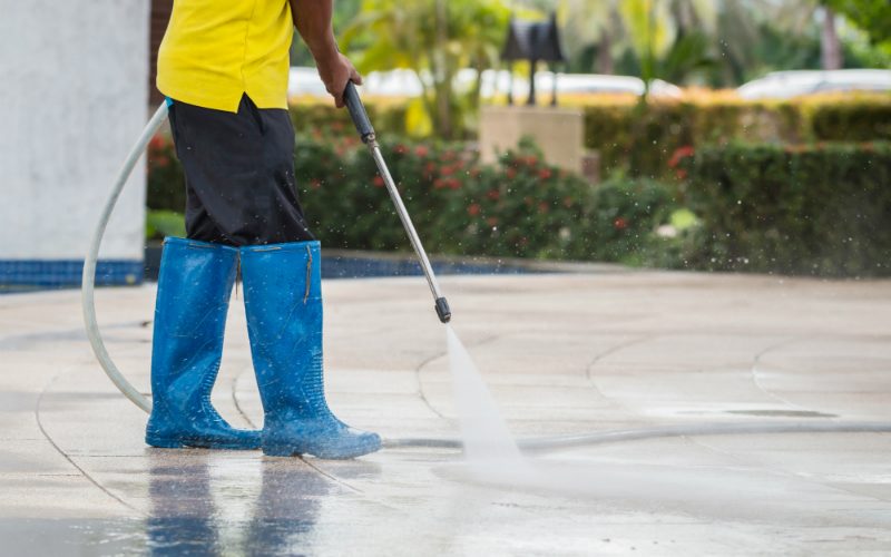 Quality Full-Coverage Pressure Washing Suits From North Charleston, SC